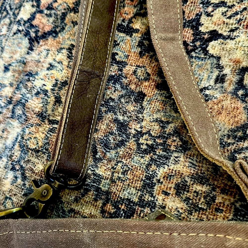 Clea Ray Brown canvas Crossbody Bag - Picture 9 of 9